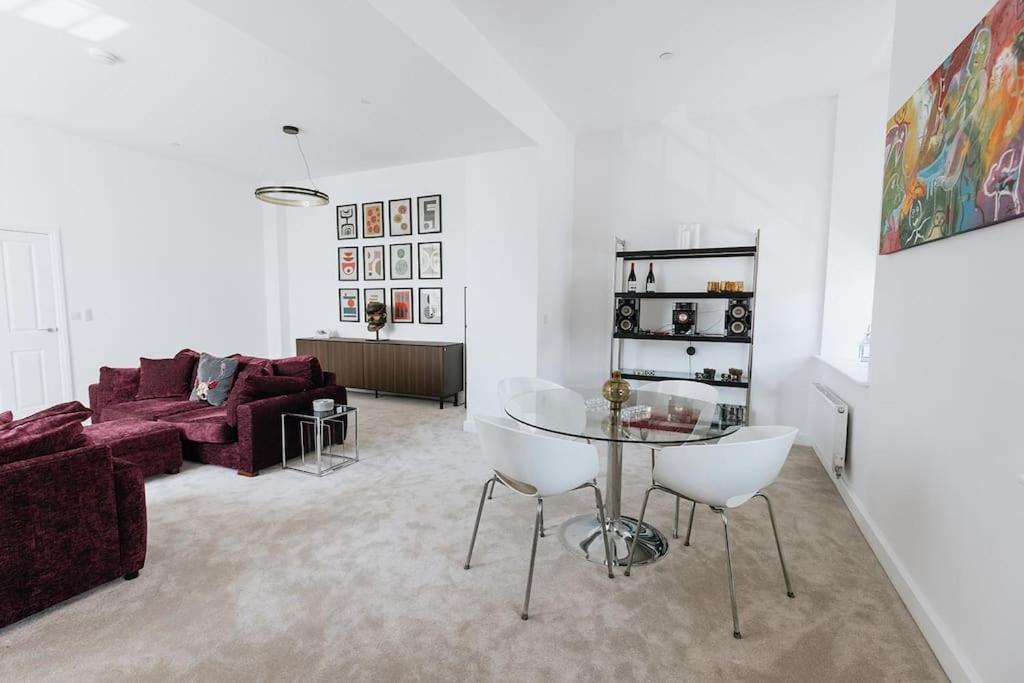 Bobbin Row - Grade 2 Listed Property With A Beautiful Design With Access To Leeds Leeds  Exterior photo